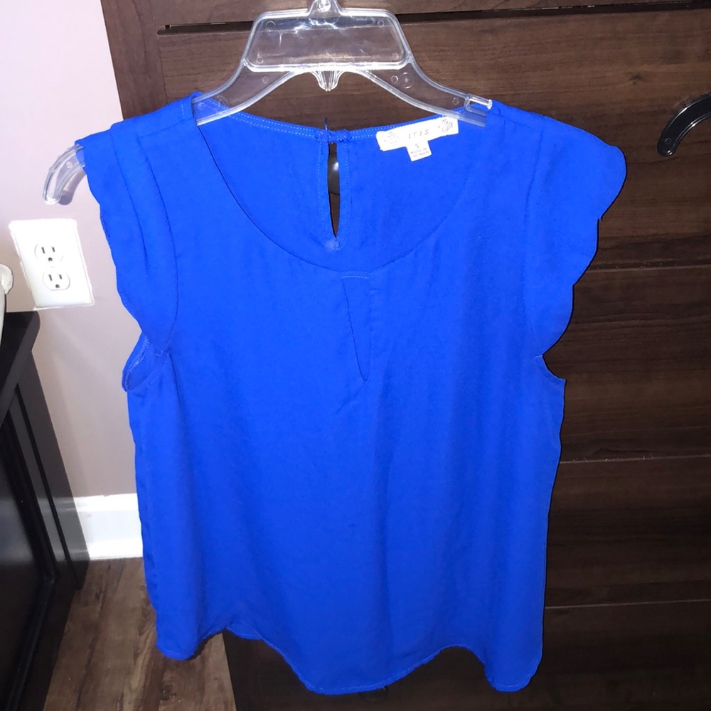 Royal Blue top in great condition